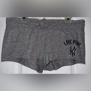 PINK Victoria’s Secret MLB Yankees Gray Lounge Shorts Size L